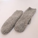 Acrylic mitten