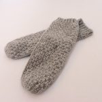Acrylic mitten